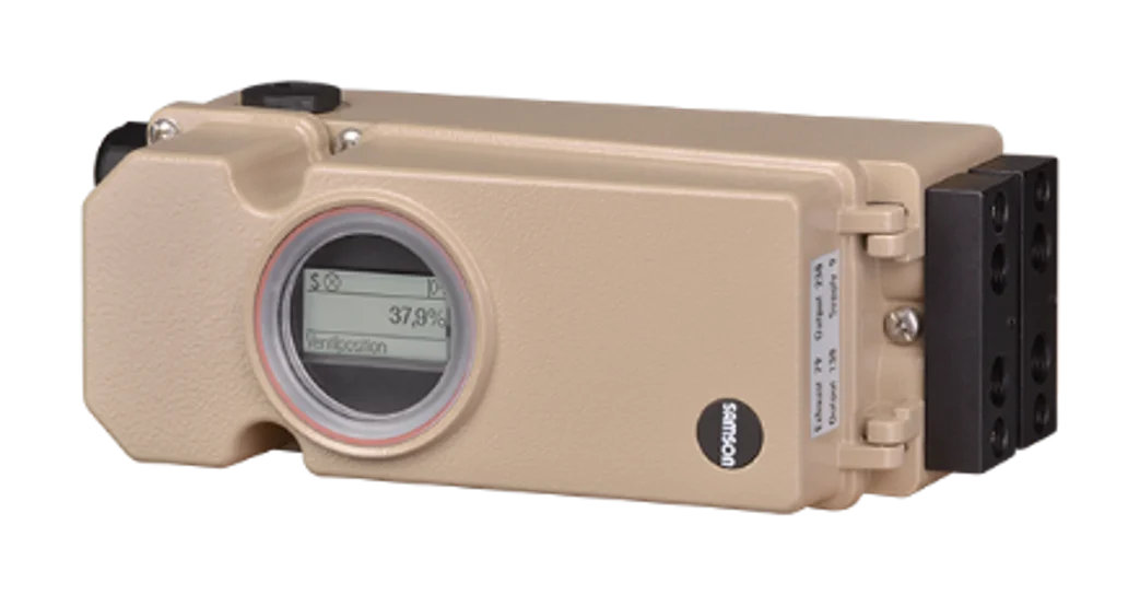 Imagem de um posicionador eletropneumático modelo 3793, da Samson, fechado e de cor bege.